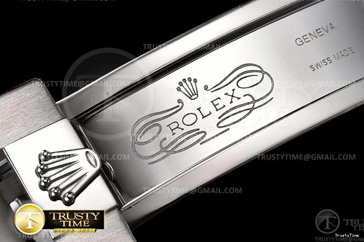 0425 WrinkleFree ROLYM182 – YachtMaster 40mm 1078